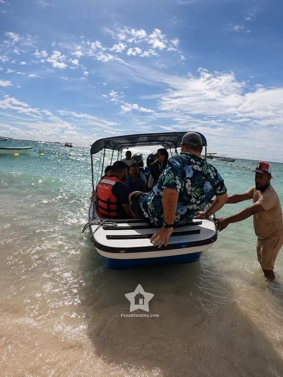 Traslado corto en lancha hasta el sector de Playa Tranquila en Barú